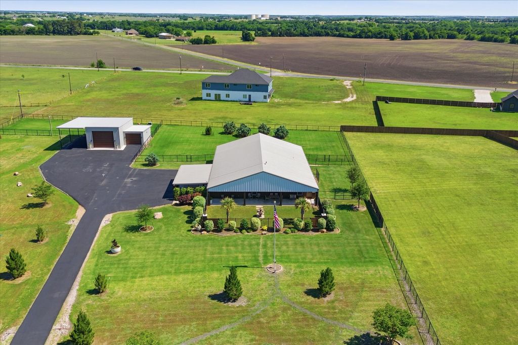 3741 E Highway 34, Ennis, TX 75119