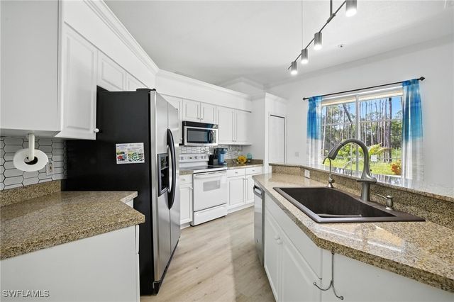 3280 25th AVE SW, Naples, FL 34117
