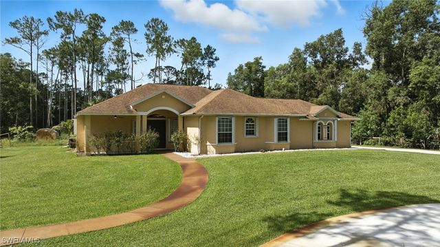 3280 25th AVE SW, Naples, FL 34117