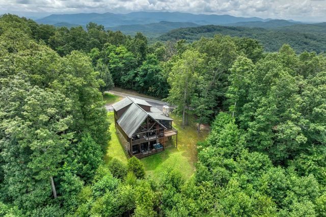 572 Sunrock Mountain Trc, Blue Ridge, GA 30513