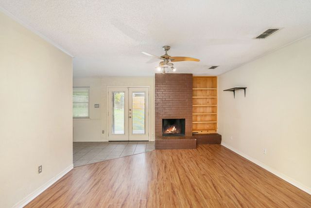 3416 Denbury Drive, Fort Worth, TX 76133