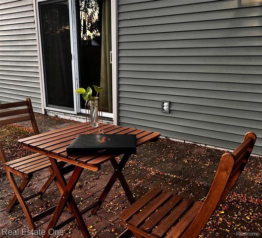 4217 Crooks Road, Royal Oak, MI 48073