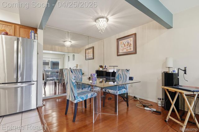 8727 Kennedy Circle 4, Warren, MI 48093