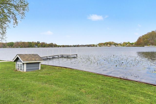 12417 Sunset Drive, Fabius Twp, MI 49093