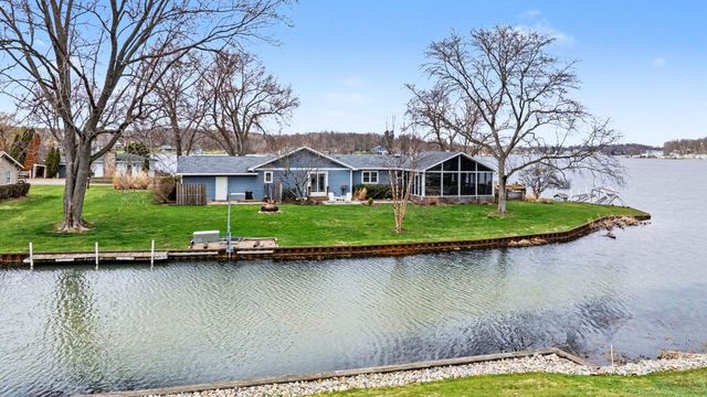 12417 Sunset Drive, Fabius Twp, MI 49093