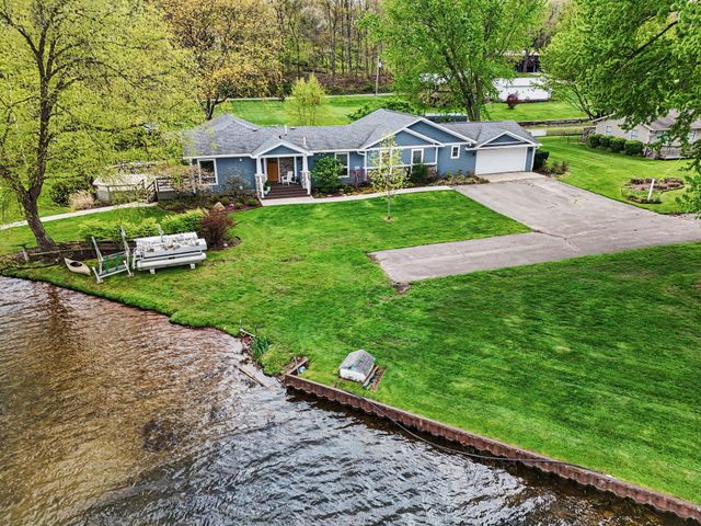 12417 Sunset Drive, Fabius Twp, MI 49093