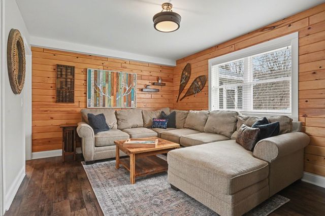 12417 Sunset Drive, Fabius Twp, MI 49093