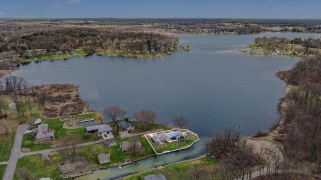 12417 Sunset Drive, Fabius Twp, MI 49093