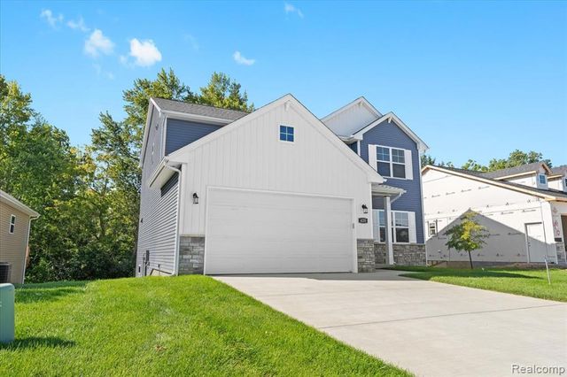 425 Jubilee Drive, Whitmore Lake, MI 48189