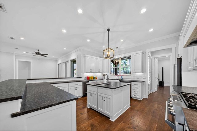 22227 Mallards Cove Ct., Bullard, TX 75757