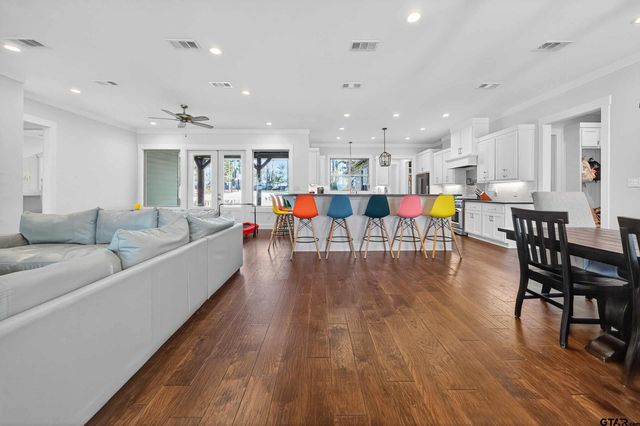 22227 Mallards Cove Ct., Bullard, TX 75757