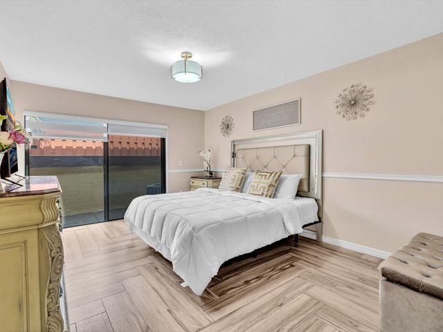 20331 NE 10th Court, Miami, FL 33179