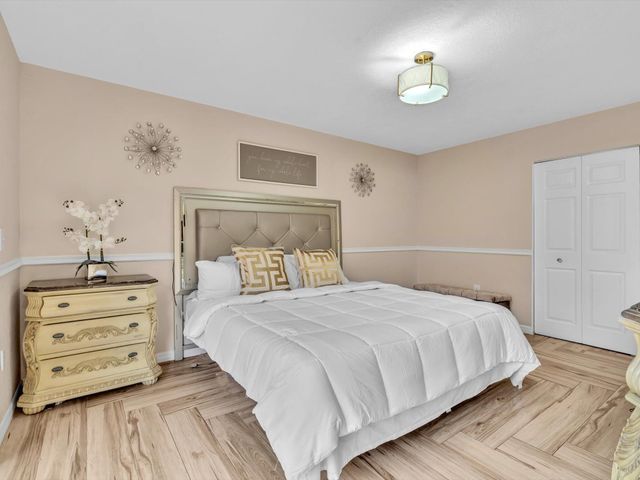 20331 NE 10th Court, Miami, FL 33179