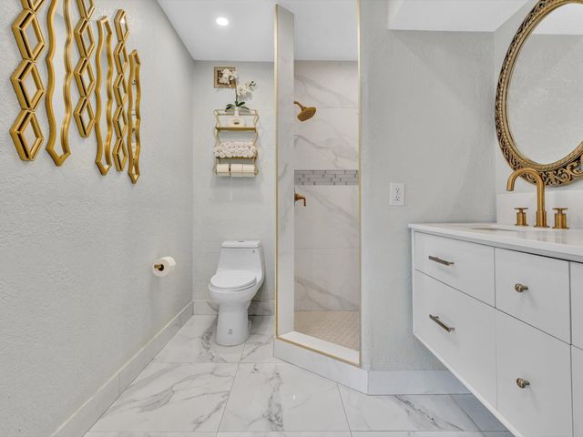 20331 NE 10th Court, Miami, FL 33179