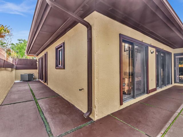20331 NE 10th Court, Miami, FL 33179