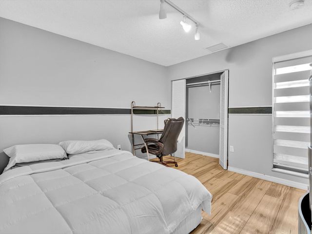 20331 NE 10th Court, Miami, FL 33179