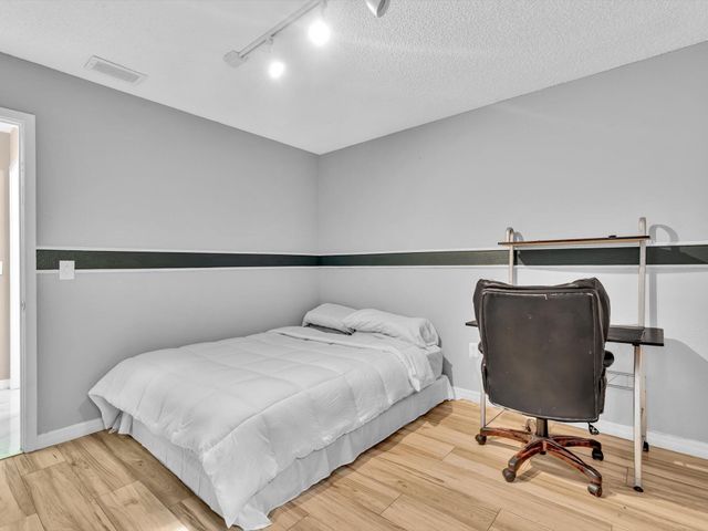 20331 NE 10th Court, Miami, FL 33179