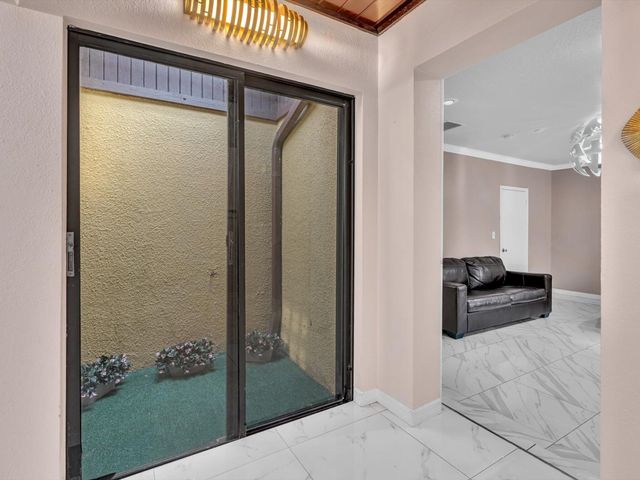 20331 NE 10th Court, Miami, FL 33179