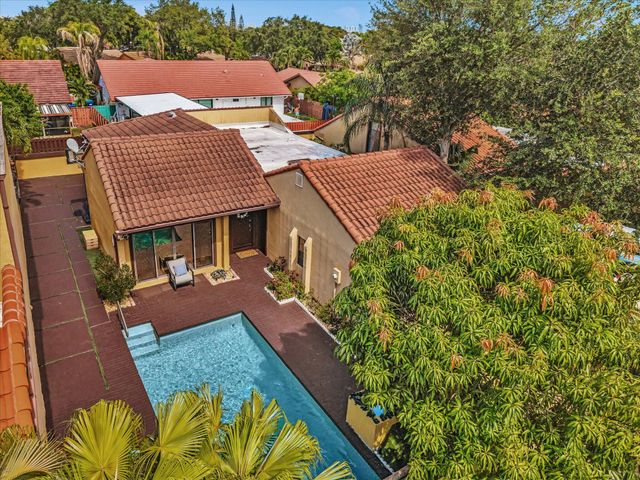 20331 NE 10th Court, Miami, FL 33179