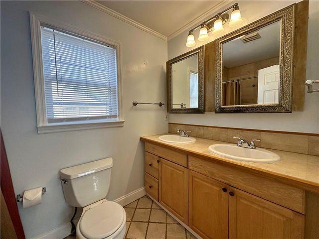 592 Scott Circle, Decatur, GA 30033