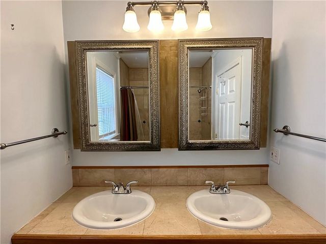 592 Scott Circle, Decatur, GA 30033