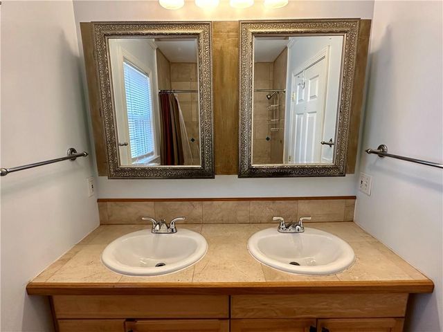 592 Scott Circle, Decatur, GA 30033