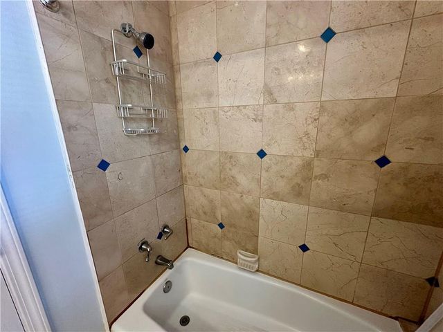 592 Scott Circle, Decatur, GA 30033