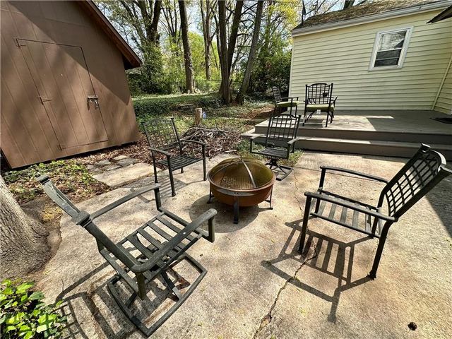 592 Scott Circle, Decatur, GA 30033