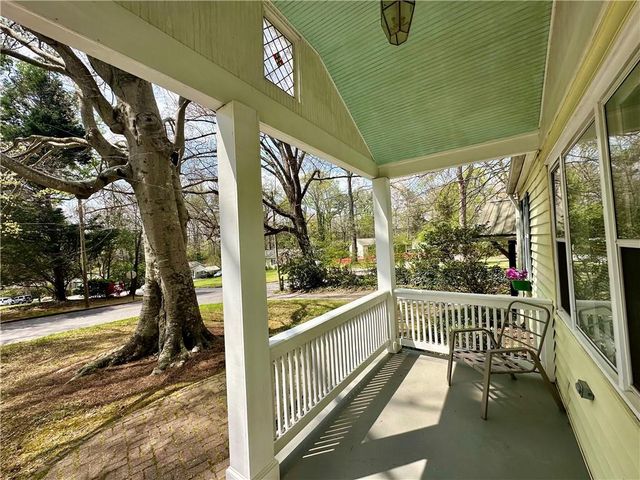 592 Scott Circle, Decatur, GA 30033