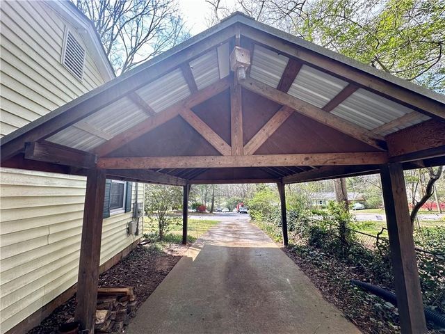 592 Scott Circle, Decatur, GA 30033