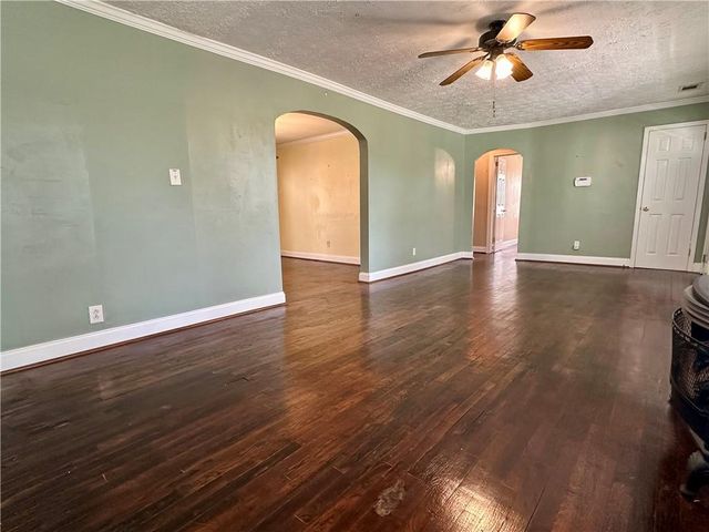 592 Scott Circle, Decatur, GA 30033