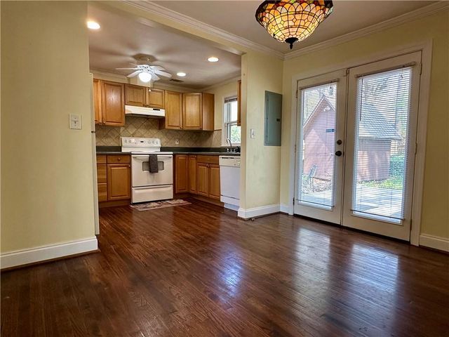 592 Scott Circle, Decatur, GA 30033