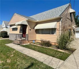 20739 Donny Brook Road, Maple Heights, OH 44137