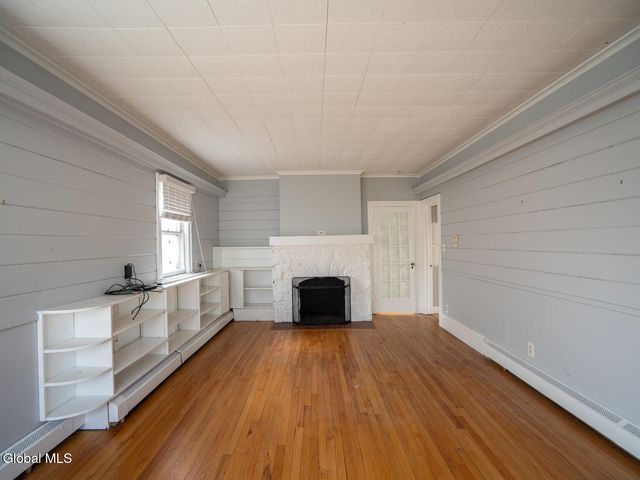 1 McLeod Road, Troy, NY 12180