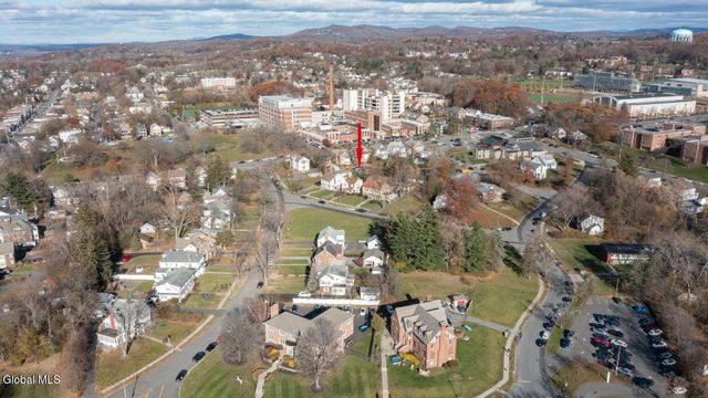 1 McLeod Road, Troy, NY 12180