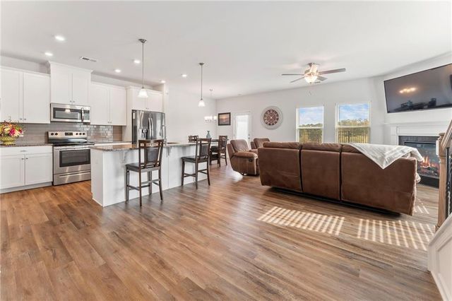 147 Madison Bend, Woodstock, GA 30188