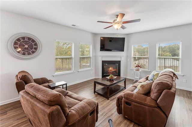 147 Madison Bend, Woodstock, GA 30188