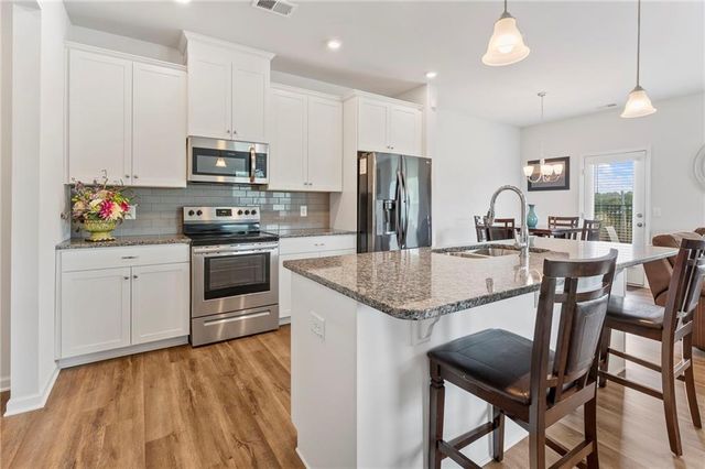 147 Madison Bend, Woodstock, GA 30188