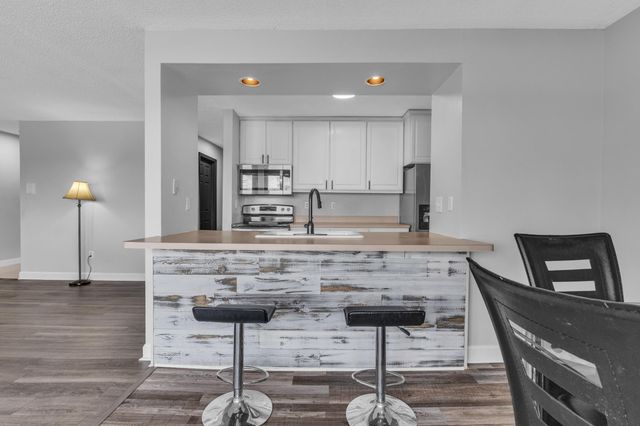 1730 Grove Road B-307, Ypsilanti, MI 48198