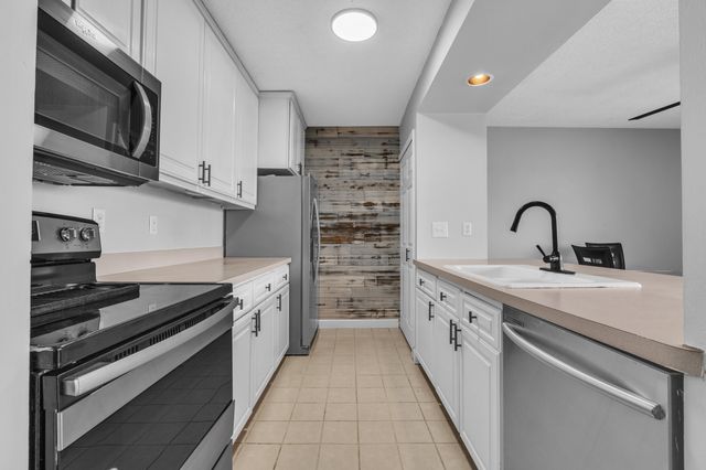 1730 Grove Road B-307, Ypsilanti, MI 48198