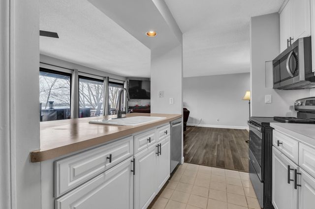 1730 Grove Road B-307, Ypsilanti, MI 48198