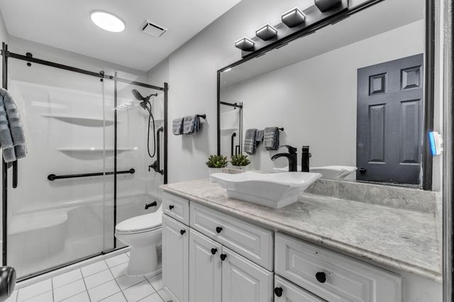 1730 Grove Road B-307, Ypsilanti, MI 48198
