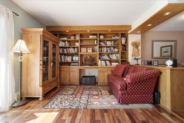 E11 Stonehedge Drive, South Burlington, VT 05403