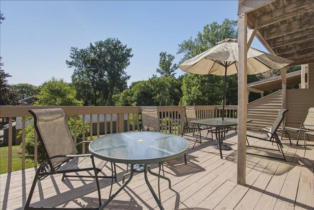 E11 Stonehedge Drive, South Burlington, VT 05403