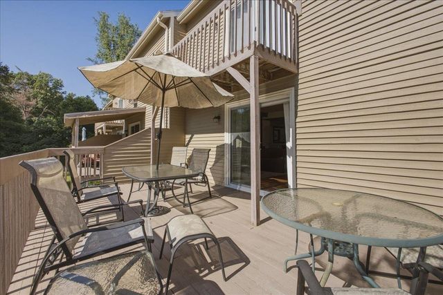 E11 Stonehedge Drive, South Burlington, VT 05403