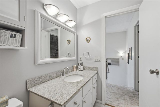 E11 Stonehedge Drive, South Burlington, VT 05403