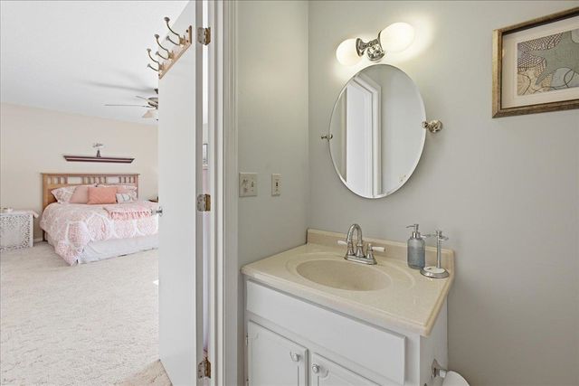 E11 Stonehedge Drive, South Burlington, VT 05403