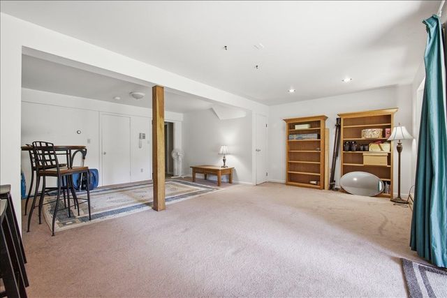 E11 Stonehedge Drive, South Burlington, VT 05403