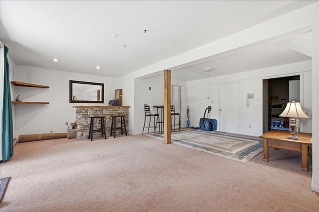 E11 Stonehedge Drive, South Burlington, VT 05403
