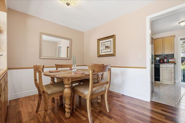 E11 Stonehedge Drive, South Burlington, VT 05403